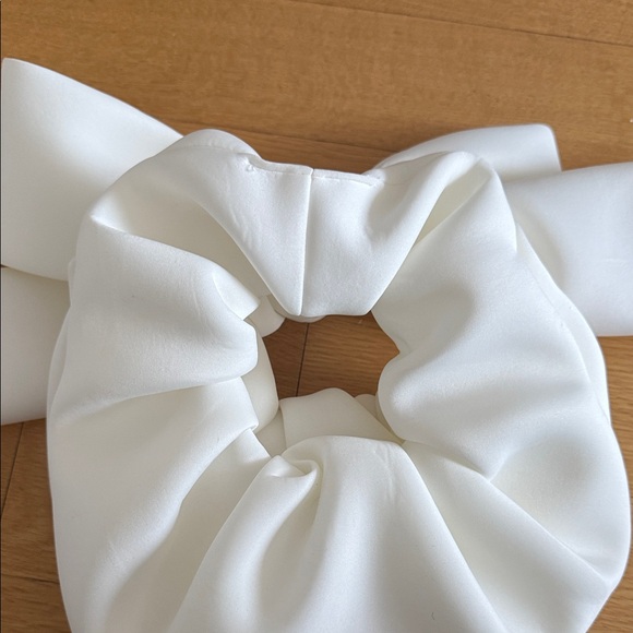 Anthropologie White Bow Clutch